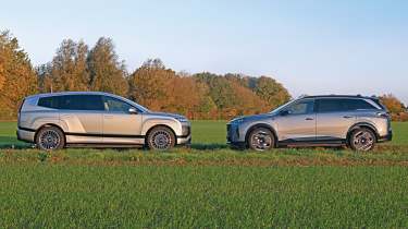 Hyundai Ioniq 9 vs Peugeot E-5008 - head to head